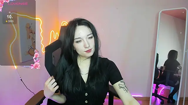 AliceeinWonderlanddd webcam