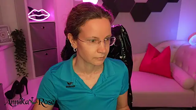 annikarose - AnnikaRose's free webcam - UK Sex Cams