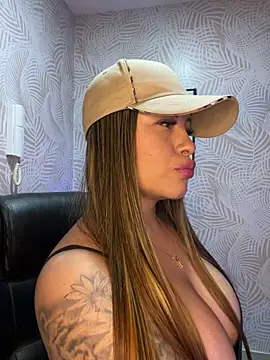 sexyyykloee - Sexyyykloee's free webcam