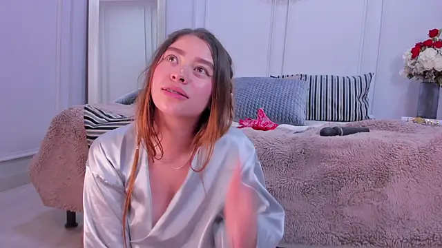 CharlotteBrownn_ webcam