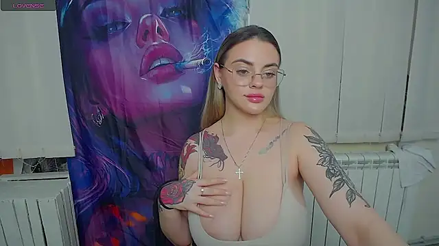 lilia_moon - Lilia_Moon's free webcam