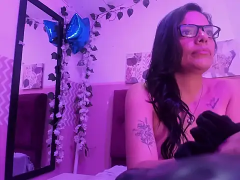 LorraineMarie webcam