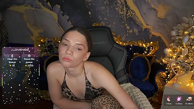 MirielleNymph webcam