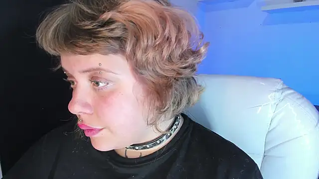 sabrina_scarlett - Sabrina_scarlett's free webcam - UK Sex Cams