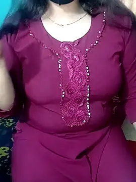 Webcam Model (Porimoni22)  is live.Free join now!