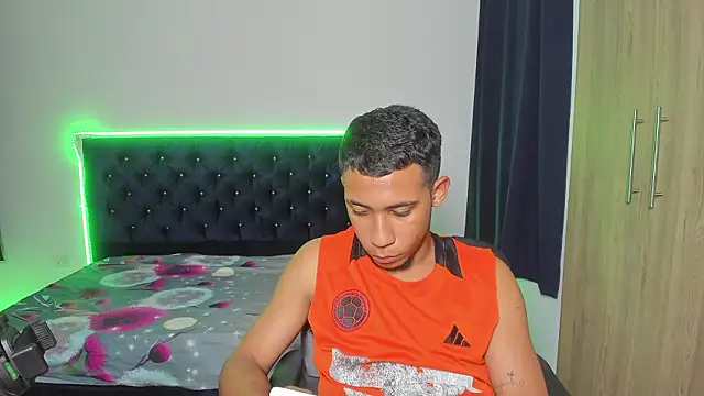 skinny_rich77 webcam