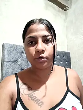 Giselabrunette25 webcam