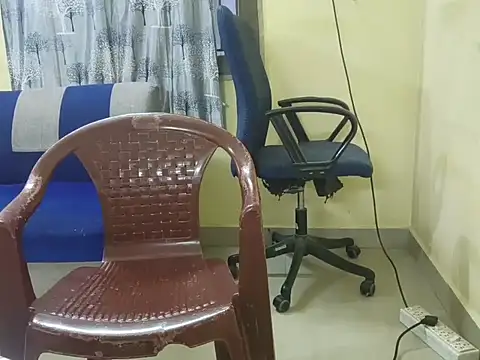 Tamilsriyazhini webcam