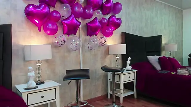 NahomyCarther webcam