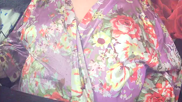 Playful_MILF_Demi webcam