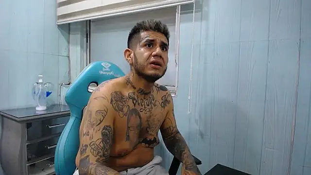 allison_max_tattoo webcam