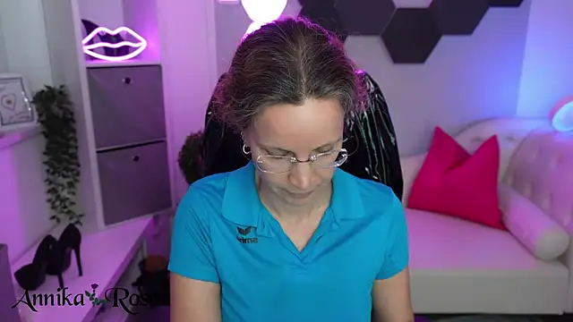 AnnikaRose webcam