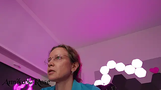 AnnikaRose webcam