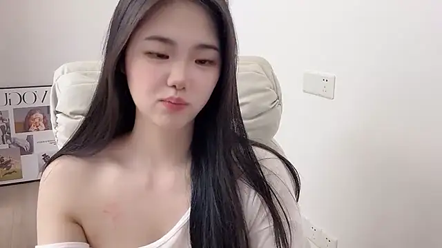 suki-1 - Suki-1's free webcam