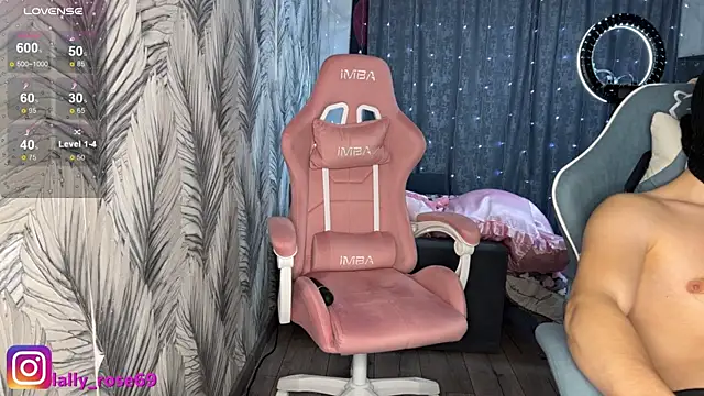 LallyRose69 webcam