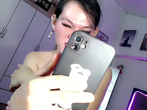 Miss_twinny21 webcam