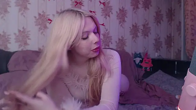 Cutie_Bambi Live Webcam on Stripchat