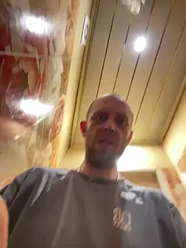 MaxDevilWhite webcam