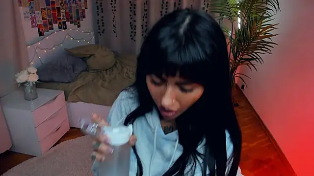 CharimgSabrina webcam