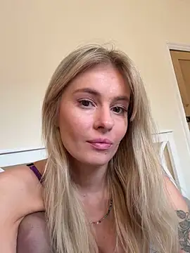 dashadaiz - DashaDaiz's free webcam - UK Sex Cams