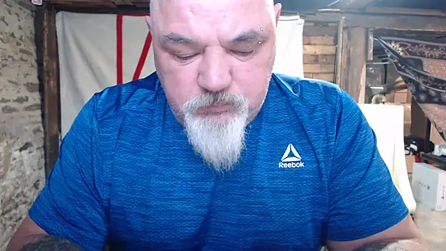 Newfiesausage1972 webcam