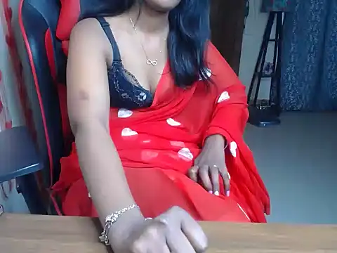 Hottie_yashika webcam