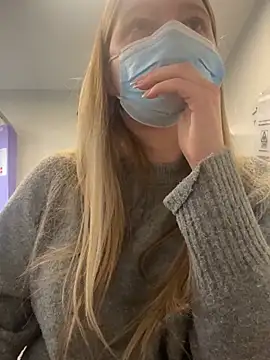 hazel_wood21 from StripChat is Freechat