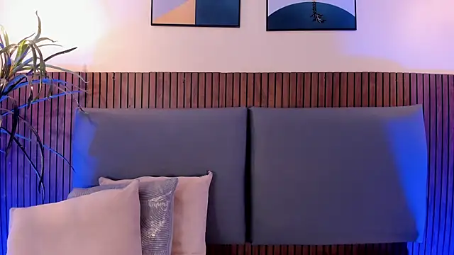 NicolleeEvanss webcam