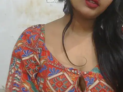 POOJA_199 webcam