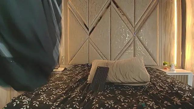 Hotcouple_222 webcam