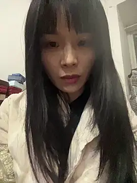 美女petoys在线直播