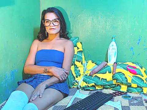 DirtyFistingBarbie webcam