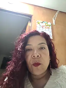 Scarlet_curly8a webcam