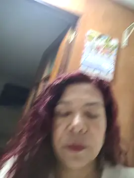 Scarlet_curly8a webcam