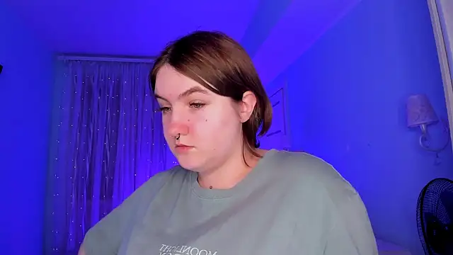 lovelyy_julia webcam