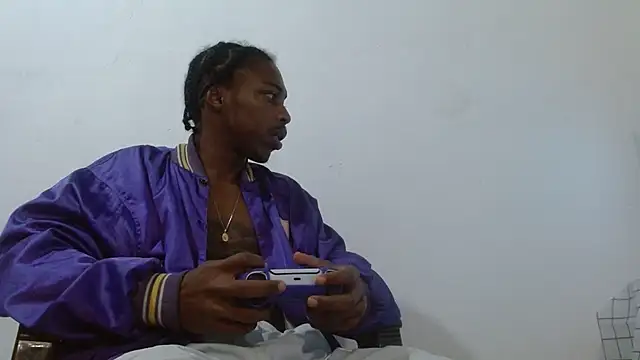 Larry-n-clouds webcam