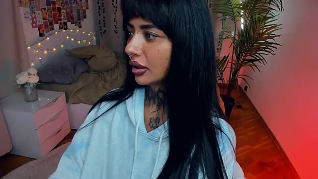 CharimgSabrina webcam