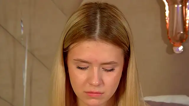 MilanaBalmain webcam