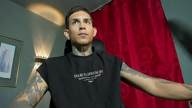 Travistanner_28 webcam