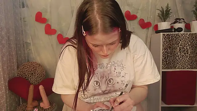 blissful_muse2 - Blissful_muse2's free webcam - UK Sex Cams