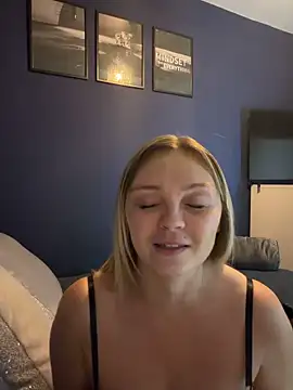 sky25x - Sky25x's free webcam - UK Sex Cams