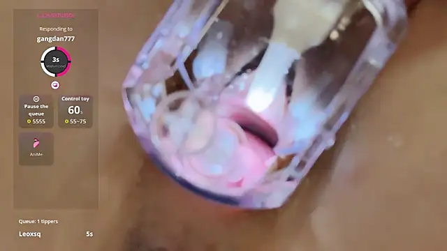 美女yueyue2003在线直播