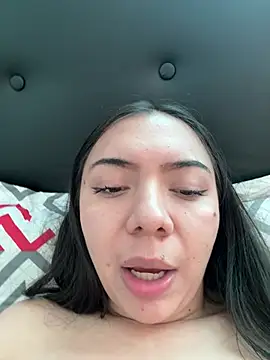 valepradaoficial webcam