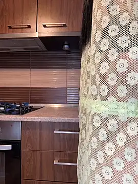 Hotmomcheckk_ webcam