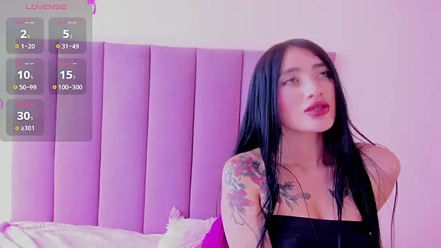 violet_myerrs webcam