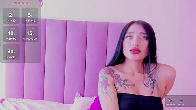 violet_myerrs webcam