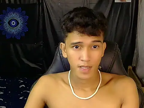 hugekenbigcock webcam