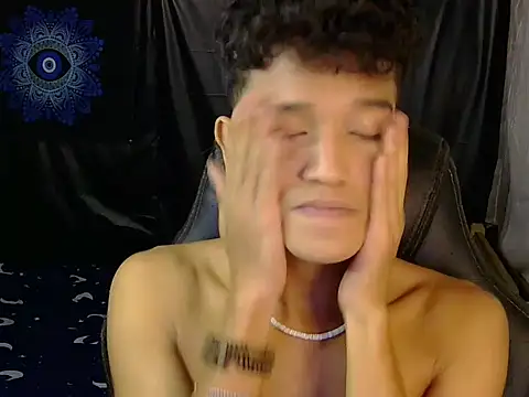 hugekenbigcock webcam