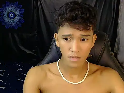 hugekenbigcock webcam