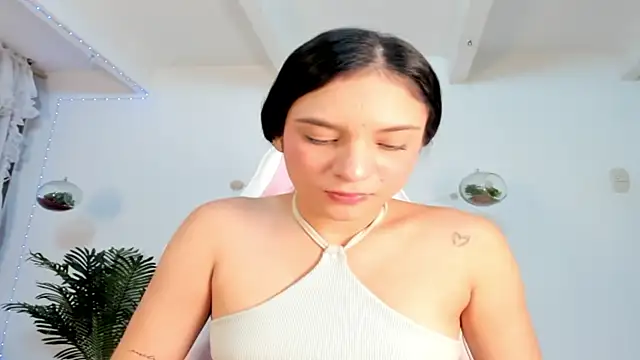 violet_77711 webcam